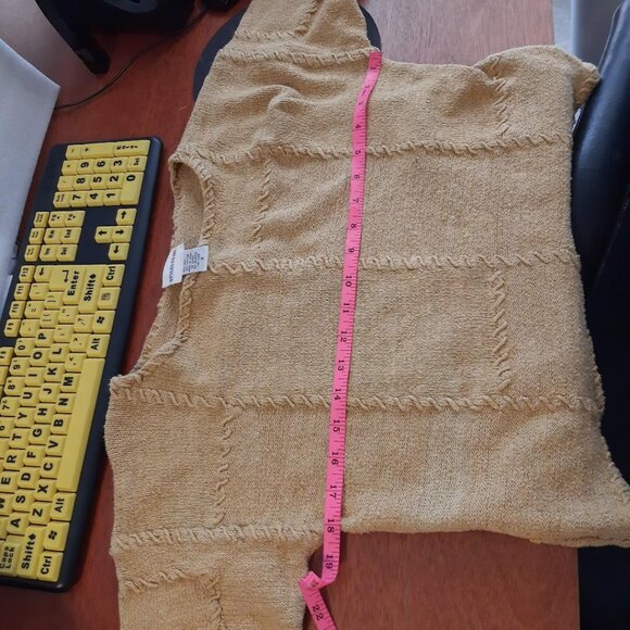 Styles To Go Women CrewNeck Short Sleeve Sweate Beige Size S PreLoved Excellent - Picture 4 of 8